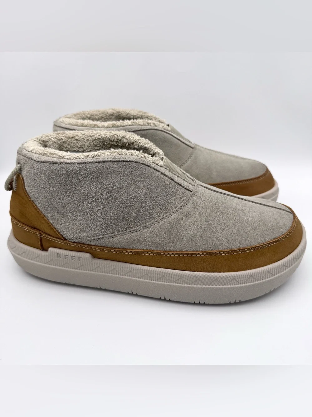 Reef Rambler Hi Grey Suede Slip-On Boots Men 10 Cushioned Terry Lined VGUC